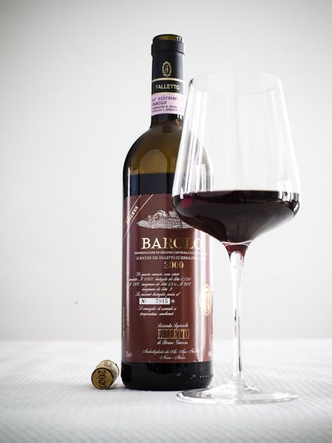 Barolo Wine Italy, Italian Red Wine, Barolo Wine, Temecula Wineries, Italian Recipes Traditional, Wine Photography, Wine Sale, Italy Wine, Expensive Wine