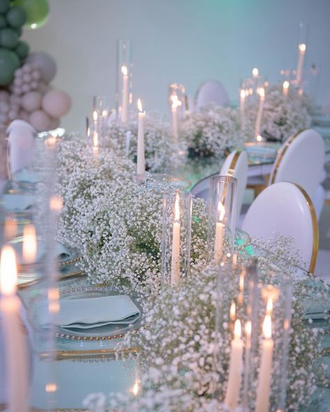 Babys Breath Table Scape, Luxury Gender Reveal Party, Luxury Baby Shower Ideas Girl, Luxury Baby Shower Ideas, Gender Reveal Centerpieces, Moon Baby Shower Cake, Luxury Dinner Party, Gender Reveal Table, Event Design Branding