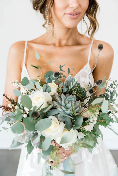 Bouquet Champetre, Succulent Bouquet Wedding, Green Wedding Bouquet, Green Bouquet, Succulent Bouquet, Bridal Bouquet Flowers, Succulent Wedding, Wedding Flower Ideas, Wedding Flower Inspiration