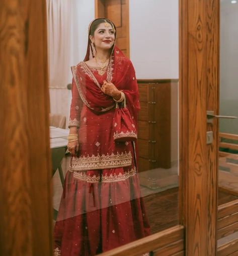 Red Sharara Bridal, Garara Design, Red Gharara, Valima Dress, Shadi Season, Bridal Gharara, Red Sharara, Engagement Dress For Bride, Nikah Outfit