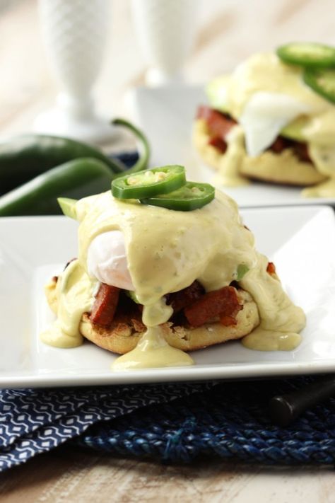 Add a little heat to your favorite brunch dish, Southwestern Eggs Benedict with Jalapeño Hollandaise has chorizo sausage, egg, avocado and creamy, spicy jalapeño hollandaise. All piled high on a... Easy Brunch Ideas, Brunch Ideas For A Crowd, Hollandaise Recipe, Eggs Benedict Casserole, Eggs Benedict Recipe, Egg Mcmuffin, Mexican Breakfast Recipes, Brunch Dishes, French Toast Bake