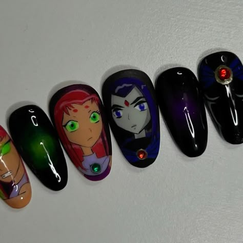 Starfire Nail Art, Starfire Nails Designs, Raven Makeup Ideas Teen Titans, Raven Nails Designs Teen Titans, Purple Comic Nails, Raven Nails, Teen Titans Decoration, Hex Girls, Raven Teen Titans