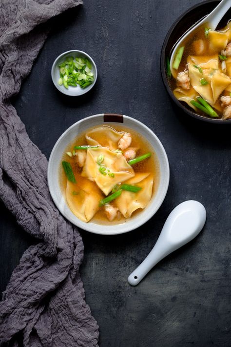 Shrimp Dumpling Soup - easy to make shrimp dumplings in a quick yet flavorful broth. | tamingofthespoon.com Lent Food, Prawn Dumplings, Wonton Soup Recipe, Shrimp Dumplings, Dumpling Soup, Lent Recipes, Chinese Cooking Wine, Soup Easy, Dumplings For Soup