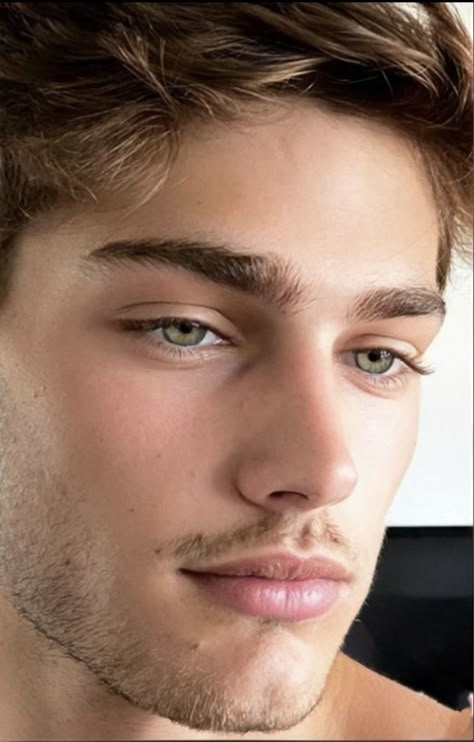 Sharp Features Man, Green Eyes Men, Men With Green Eyes, Man With Green Eyes, Mens Eyes, Gino Pasqualini, Boys With Green Eyes, Guys With Green Eyes, Men Nose