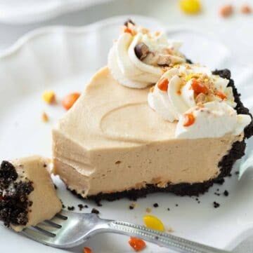 Gluten-Free Peanut Butter Pie - Meaningful Eats Gluten Free Peanut Butter Pie, No Bake Peanut Butter Pie, Easy Peanut Butter Pie, Whipped Peanut Butter, Peanut Butter Mousse, No Bake Peanut Butter, Impressive Desserts, Gluten Free Peanut Butter, Gluten Free Pie