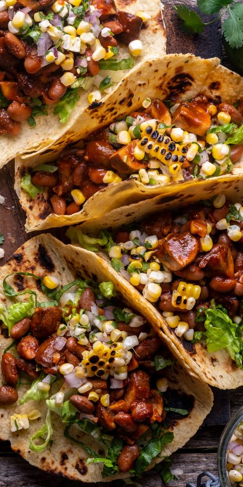 Discover a whole new level of taco game with these scrumptious vegan Chipotle BBQ Mushroom Tacos 🌮 You won't believe they're plant-based! Satisfy your taste buds without guilt 😋 Get the full recipe now! Vegan Taco Bar Ideas, Vegan Cafe Food, Mushroom Tacos Recipes, Tacos Recipes Vegetarian, Plant Based Tacos, Vegan Street Tacos, Salted Snacks, Grilled Vegetarian, Vegan Mexican Food