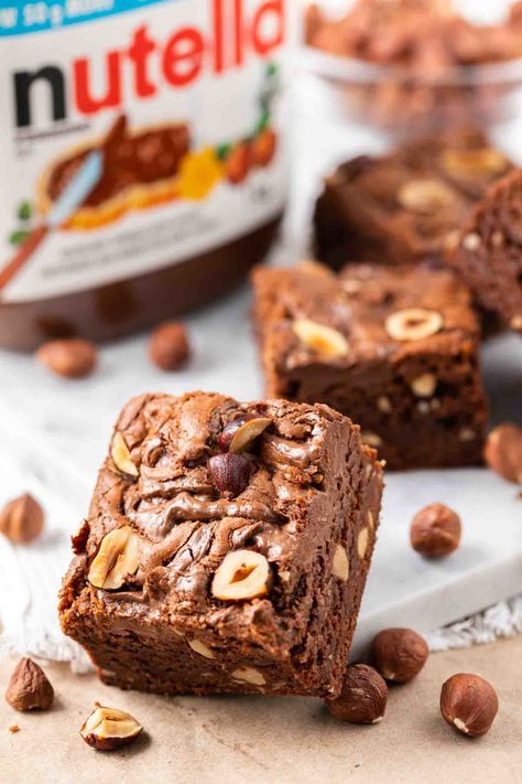 Nutella Recipes Brownies, Nutella Snacks, Nutella Recipes Easy, Food Photography Dessert, Nutella Lover, Nutella Fudge, Nutella Brownies, Dessert Photography, Chocolate Hazelnut Spread