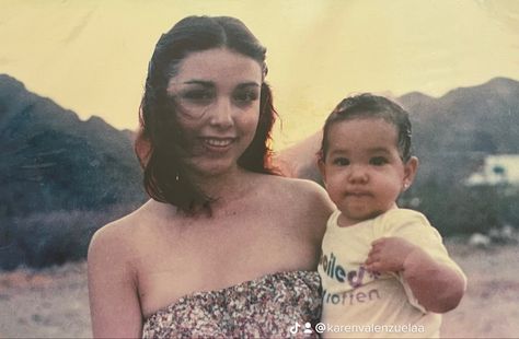 My grandma and mom at the beach in the 70s Real Photos From The 70s, Vintage Mom Aesthetic, 70s Pregnant, Mom Vibes Aesthetic, Beach Mom Aesthetic, Mom At The Beach, 90s Mom Aesthetic, 1970s Maternity, 70s Life