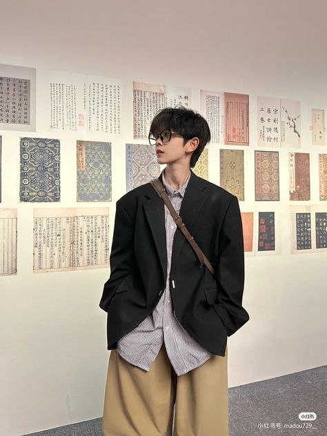 Ulzzang Photoshoot, Photoshoot Boy, Mens Photoshoot Poses, Men Stylish Dress, Darling In The Franxx, Ulzzang Boy, 인물 사진, Daily Dress, Photoshoot Poses