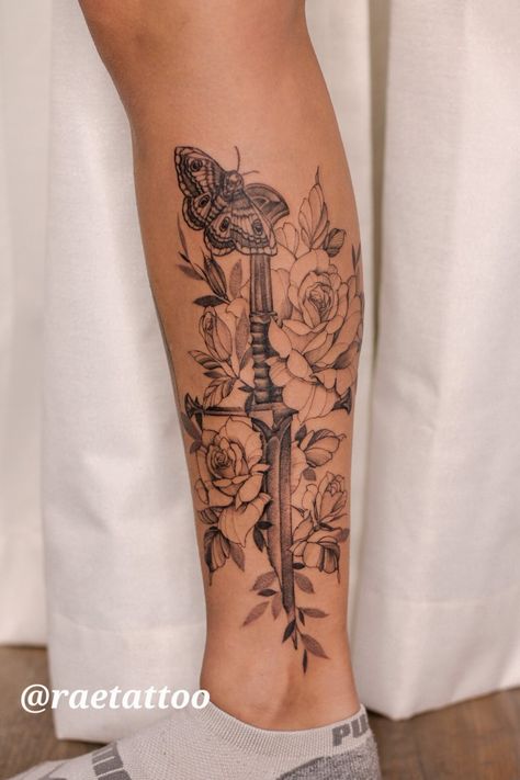 Lotr Leg Tattoo, Floral Lord Of The Rings Tattoo, Lord Of The Rings Flower Tattoo, Couples Lotr Tattoos, Lord Of The Rings Leg Tattoo, Lotr Back Tattoo, Lotr Sleeve Tattoos, Lotr Tattoo Ideas, Lotr Sleeve