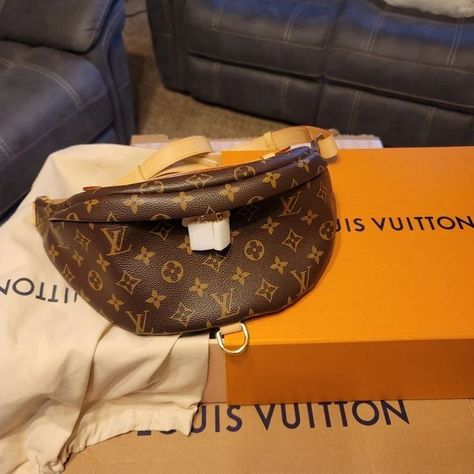 Lv Belt Bag, Louis Vuitton Bumbag, African Suit, Louis Vuitton Totes, Lv Monogram, Lv Belt, Arm Candy, Vuitton Handbags, Louis Vuitton Handbags