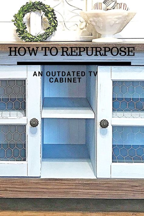 Take an outdated TV cabinet/console and repurpose it into a farmhouse bench with storage Tv Cabinet Redo, Recycle Old Tv, Tv Stand Upcycle, Antique Tv Cabinet, Antique Tv Stands, Tv Stand Makeover, Tv Stand With Glass Doors, Upcycled Cabinet, Old Tv Stands