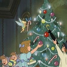 Classic Christmas Movie Aesthetic, Holiday Aesthetic Christmas, Old Christmas Movie Aesthetic, Old Disney Christmas Aesthetic, Christmas In Old Disney, Christmas In Movies, Christmas In Cartoons, Disney Christmas Widgets, Aesthetic Things To Ask For Christmas