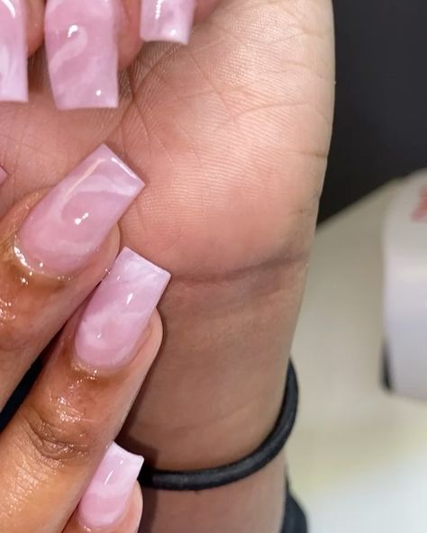 Aura Nail Inspo Almond, Pink Marmor Nails, Square Nails Marble, Classy Acrylic Nails Short, Nail Inspo Marble, Simple Marble Nails, Ombre Short Nails, Salmon Nails, Pink Nails Inspiration