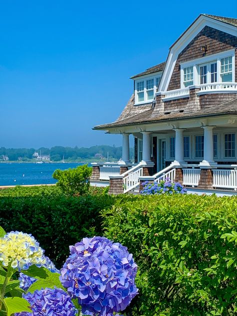 Nantucket Style Interior, Connecticut House Aesthetic, Nantucket Mansion, New England Seaside Aesthetic, New England Waterfront Homes, Greydon House Nantucket, New England Coastal Town Aesthetic, East Coast House, New England Beach House