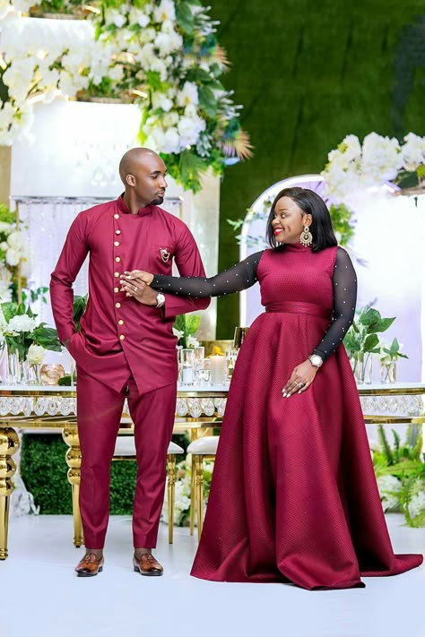 Men Traditional Wedding Outfit, Traditional Engagement Dress, Couples African Outfits, African Traditional Wear, African Party Dresses, African Attire Dresses, Elegant Wedding Guest Dress, Couples Outfit, Dinner Dress Classy