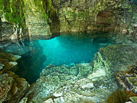 The Grotto at Bruce Peninsula National Park, Ontario Beautiful Places In Canada, Places In Canada, Bruce Peninsula National Park, Bruce Peninsula, The Grotto, Southern Ontario, Canada Photos, Future Photos, Lake Huron