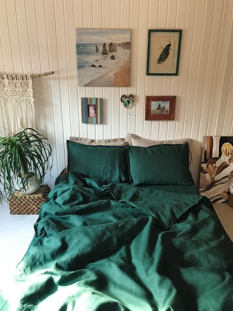 Bedroom Workshop, Green Bed Sheets, Duvet Cover Green, Natural Linen Bedding, Cold Environment, King B, Linen Bedding Natural, Green Duvet, Green Duvet Covers