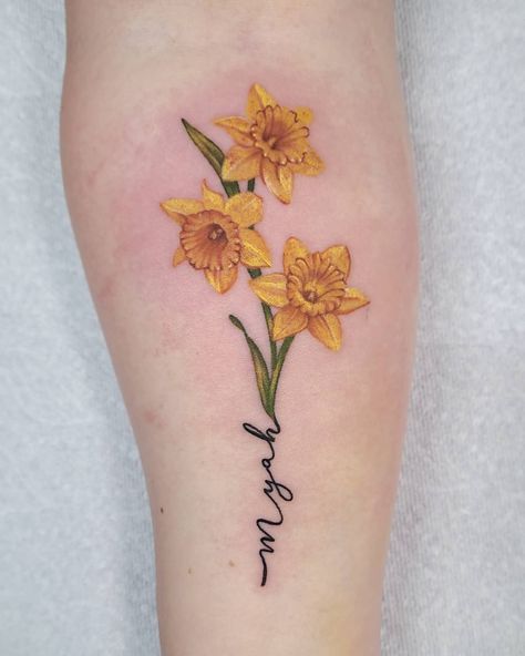 Carnation Tattoo, Daffodil Tattoo, Mama Tried, Petit Tattoo, Clock Tattoo Design, Beautiful Flower Tattoos, Back Of Shoulder Tattoo, Lily Tattoo, Floral Tattoo Design