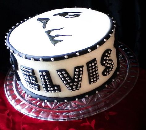 Elvis Birthday cake - Cake by Jenn ( Cakeartbyjenn_ ) Elvis Birthday Cake, Elvis Birthday Party, Elvis Presley's Birthday, Happy Birthday Elvis, Elvis Cakes, Elvis Presley Cake, Elvis Birthday, Rock Cake, Fondant Cookies