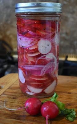 Pickling Ideas, Quick Pickled Radishes, Easy Pickling Recipes, Pickled Vegetables Recipe, Mexican Favorites, Pickled Asparagus, Quick Pickled Red Onions, Homemade Goods, Quick Pickled Onions