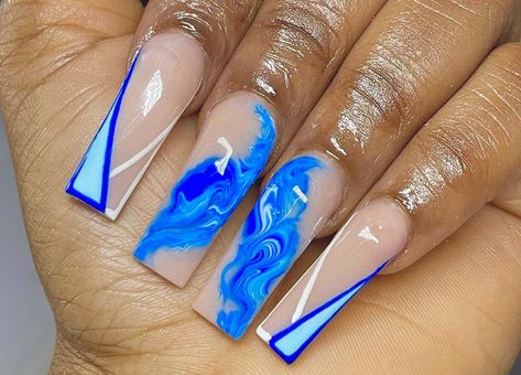 Blue Marble Coffin Acrylic Nails, Light Blue Marble Nails Acrylic, Blue Designs Acrylic Nails, Blue Outline Nails, Blue Marble Nails Acrylic, Marble Blue And White Nails, Nails Marble Designs, Black And Blue Marble Nails, Dark Blue Marble Nails