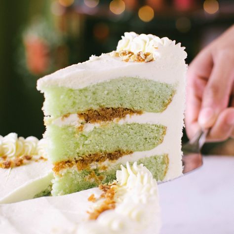 Pandan Coconut Cake, Gluten Free Drinks, Pandan Cake, Coconut Buttercream, Coconut Cake, Gluten Free Flour, Easy Pasta Recipes, Gluten Free Cakes, Cake Toppings