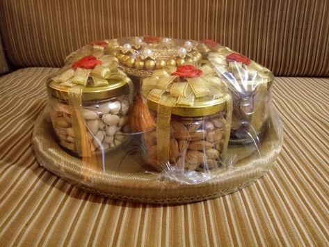 Rukhavat Ideas, Dryfruits Packing Ideas, Dry Fruits Packing Ideas Gift, Festival Giveaways, Wedding Quilling Ideas, Dessert Boxes Packaging, Rakhi Hampers, Handmade Hamper, Fruit Hampers