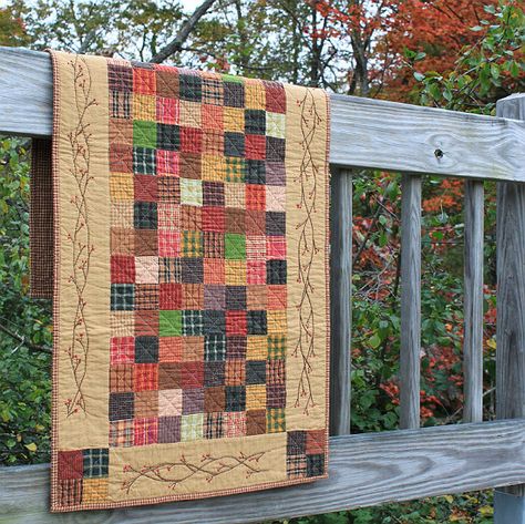 Simple Patchwork Quilt, Crazy Quilt Blocks, Flannel Quilts, Plaid Quilt, Quilt Care, Quilting Templates, Scrap Quilt Patterns, Fall Quilts, Patchwork Quilt Patterns