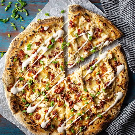 Pizza Recipe Easy, Bacon Ranch Pizza, Ranch Pizza, Bacon Day, Chicken Bacon Ranch Pizza, Bacon Pizza, Pizza Dinner, Best Pizza Dough, Better Than Takeout