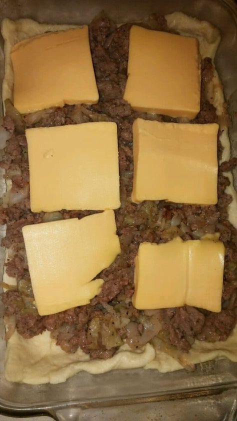 Copycat Runza Casserole Beerock Recipe, Runzas Recipe, Runza Casserole, Ceramic Bakeware Set, Ceramic Bakeware, Crescent Roll Recipes, Easy Casserole Recipes, Beef Casserole, Bakeware Set