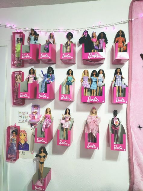 Barbie Dolls Barbie Display Ideas Shelves, Barbie Collection Display Ideas, Barbie Doll Display Ideas, Doll Display Ideas Shelves, Barbie Collection Display, Barbie Doll Storage Ideas, Barbie Doll Display, Barbie Display, Barbie Storage