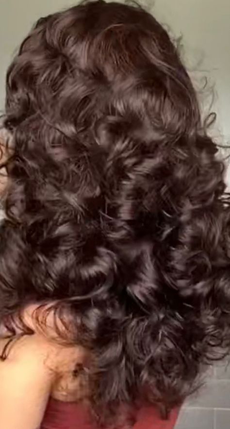 Puffy Wavy Hair, Puffy Hair, Perm, Hair Highlights, Wavy Hair, Brown Hair, Highlights, Hair Styles, Hair