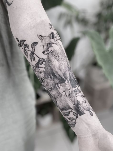 By @0.5na on instagram #tattoo #dotworktattoo #finetattoos #whipshading #floraltattoo #naturalist #fox #foxtattoo Fox Hunting Tattoo, Nocturnal Animals Tattoo, Fox Tattoo Forearm, Fox Forest Tattoo, Fox Forearm Tattoo, Fox Tattoo Arm, Realistic Fox Tattoo, Animal Arm Tattoo, Fox Tattoos For Women