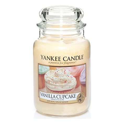 Yankee Candle Vanilla, Cupcake In A Jar, Yankee Candle Scents, Cupcake Candle, Candle Vanilla, Food Candles, Large Jar, Vanilla Cupcakes, Candle Smell