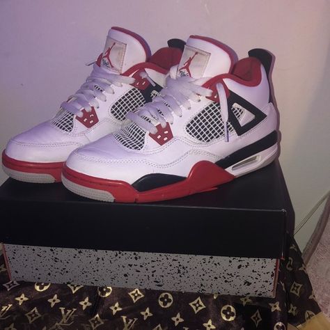 Fire red Jordan 4s❤️ Jordans Red And White, Fire Jordans, Red Shoes Jordans, Jordans 4 Red, Retro Jordan Shoes, Shoes Jordan 4s, Shoes 4s, Fire Red Jordan 4, Jordans Red