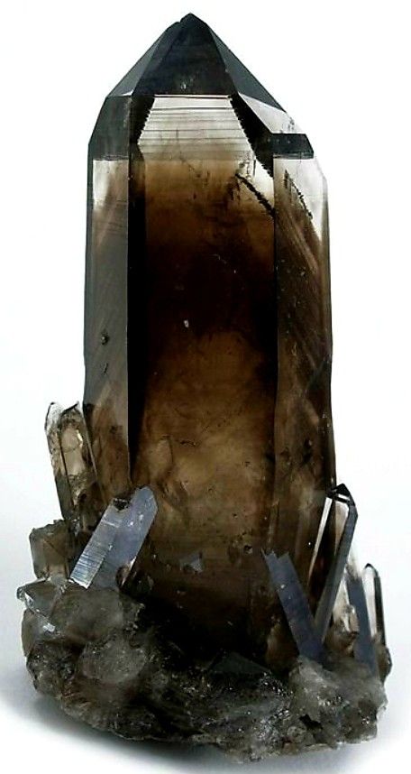 Smokey Quartz from New Mexico Glorybridg3 Instagram, Black Pinterest, Winter Boho, Summer Street, Beautiful Rocks, Spring Jewelry, Mineral Stone, Minerals And Gemstones, Rocks And Gems