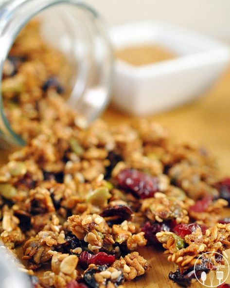 Nut and Seed Granola - This nut & seed granola is chocked full of healthy seeds like pumpkin, sesame, sunflower, and flax seeds along with pistachios and cranraisins for a most delicious granola you will want to snack on all day. Cranberry Recipe, Seed Granola, Health Bars, Autumn Foods, Flax Seed Benefits, Dried Cranberry, Muesli Recipe, Healthier Snacks, Nut Granola