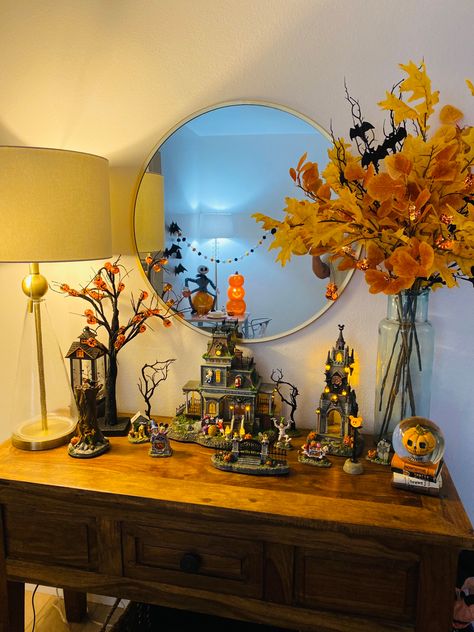 Disney Halloween Decorations Indoor, Halloween Disney Decor, Disney Halloween Table Decor, Disney Halloween Village Display, Disney Halloween Decor, Mickey Mouse Fall Decor, Disney Halloween Room Decor, Mickey And Minnie Halloween Decorations, Disney Halloween Village