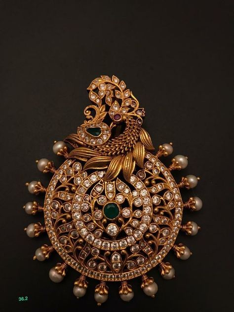 50+ Latest Gold Pendant Designs - [2024 Models] Chandra Haaram Designs, Gold Pendant Designs, Gold Lockets, Temple Jewellery Earrings, Pendant Designs, Locket Design, New Gold Jewellery Designs, Gold Earrings Models, Handmade Gold Jewellery