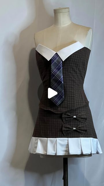 ✰ eddy’s online ✰ on Instagram: "Sewing a skirt to match this corset top using fabric scraps from a previous clothing upcycle! I didn’t want to waste any fabric for this sewing project lol… #sustainablefashion #sustainableclothing #officesiren #fashionlover #corsettop #sewinginspiration" Waste Fabric Fashion, Suit Upcycle, Upcycled Suit, Sewing A Skirt, Upcycle Skirt, Preppy Collection, Reworked Skirt, Corset Diy, Using Fabric Scraps