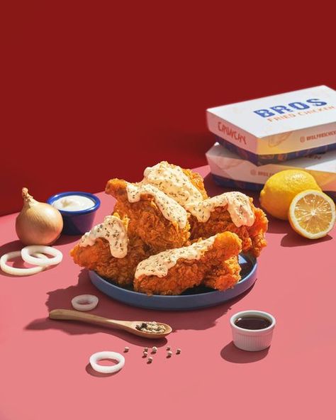 Fried Chicken Photography Styling, French Fries Party, Fried Chicken Photography, Chicken Food Photography, Chicken Photography, Fried Chicken Restaurant, Chicken Snacks, Ayam Bakar, Food Photoshoot