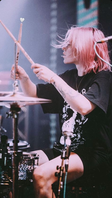 Drummer Pose Reference, Drummer Reference, Female Drummer Aesthetic, Drummer Girl Aesthetic, Concert Reference, Drummer Pose, Band Practice Aesthetic, Drumming Aesthetic, Vocalist Aesthetic