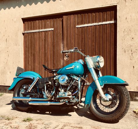 Shovelhead Flh, Harley Davidson Fatboy Custom, Vintage Bmx Bikes, Harley Electra Glide, Harley Fatboy, Harley Shovelhead, Blue Motorcycle, Harley Davidson Electra Glide, Custom Street Bikes