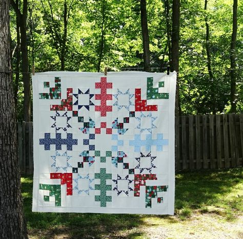 Jelly Snowflake Mystery Quilt Finishing - The Jolly Jabber Quilting Blog Snowflake Quilt, Christmas Tree Quilt, Spring Quilts, Laundry Basket Quilts, Mystery Quilt, Chocolate Caliente, Summer Quilts, Tree Quilt, Winter Quilts