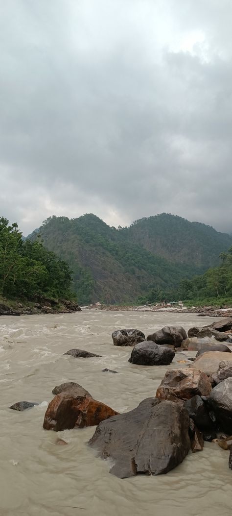 #Rishikesh #Uttarakhand #Travel Wallpapers Calming, Rishikesh Asthetic Photos, Rishikesh Photography, Uttrakhand Snapchat Story, Traveling Video, Rishikesh Snapchat, Rishikesh Snapchat Story, Rishikesh Snap, Rishikesh Photography Ideas