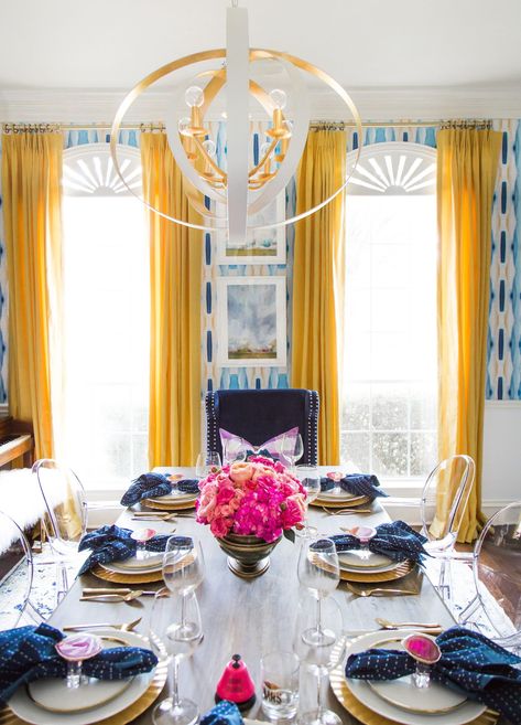 Best of 2016 | Decor Projects Dining Room Ideas Eclectic, Room Ideas Eclectic, Drapes Dining Room, Yellow Dining Room Decor, Glam Rooms, Eating Room, Yellow Dining Room, Gold Drapes, Kitchen Banquette