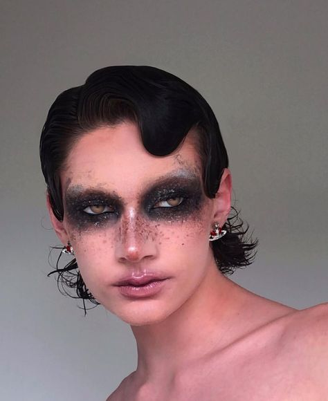 Demon Makeup, Drag Make-up, Avant Garde Makeup, Drag Makeup, Runway Makeup, Male Makeup, Black Makeup, Dark Makeup, Halloween Make Up