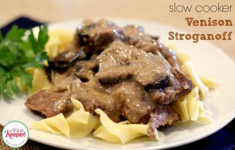 Venison Recipes: Slow Cooker Venison Stroganoff - it's a keeper Crock Pot Beef Stroganoff, Venison Stroganoff, Slow Cooker Venison, Venison Stew, Beef Stroganoff Crockpot, Crock Pot Beef, Recipes Slow Cooker, Venison Steak, Stroganoff Recipe