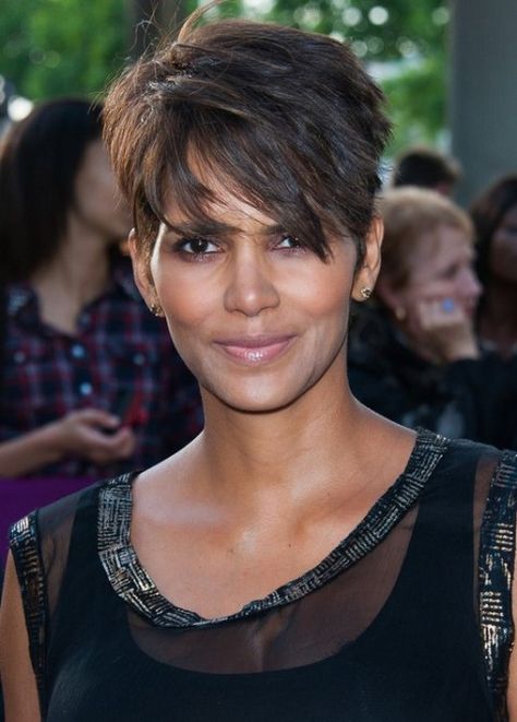 Halle Berry Pixie, Hair Styles 2014, Sassy Hair, Best Short Haircuts, Hair And Beauty, Penteado Cabelo Curto, Short Pixie Haircuts, Halle Berry, Long Hairstyles